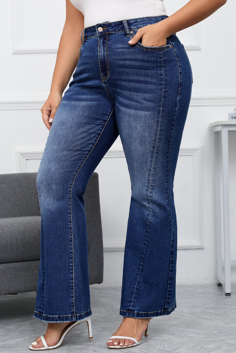 Vintage Washed Blue Flared Denim Jeans for Plus Size Women