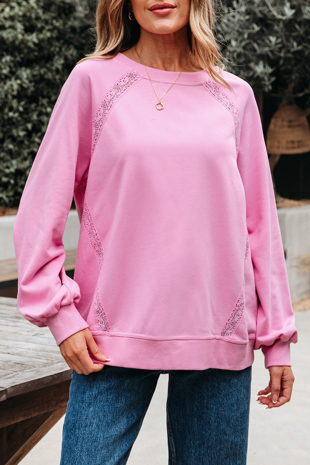 raglan sleeve sweatshirt