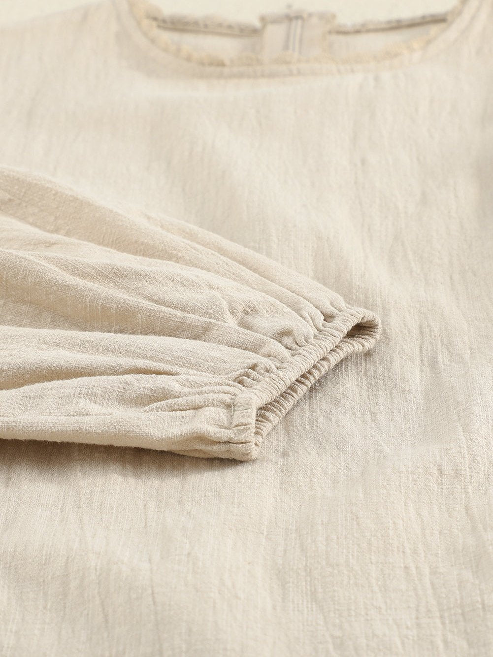 Billowed Puff Sleeve Cotton & Linen Blouse with Crew Neck