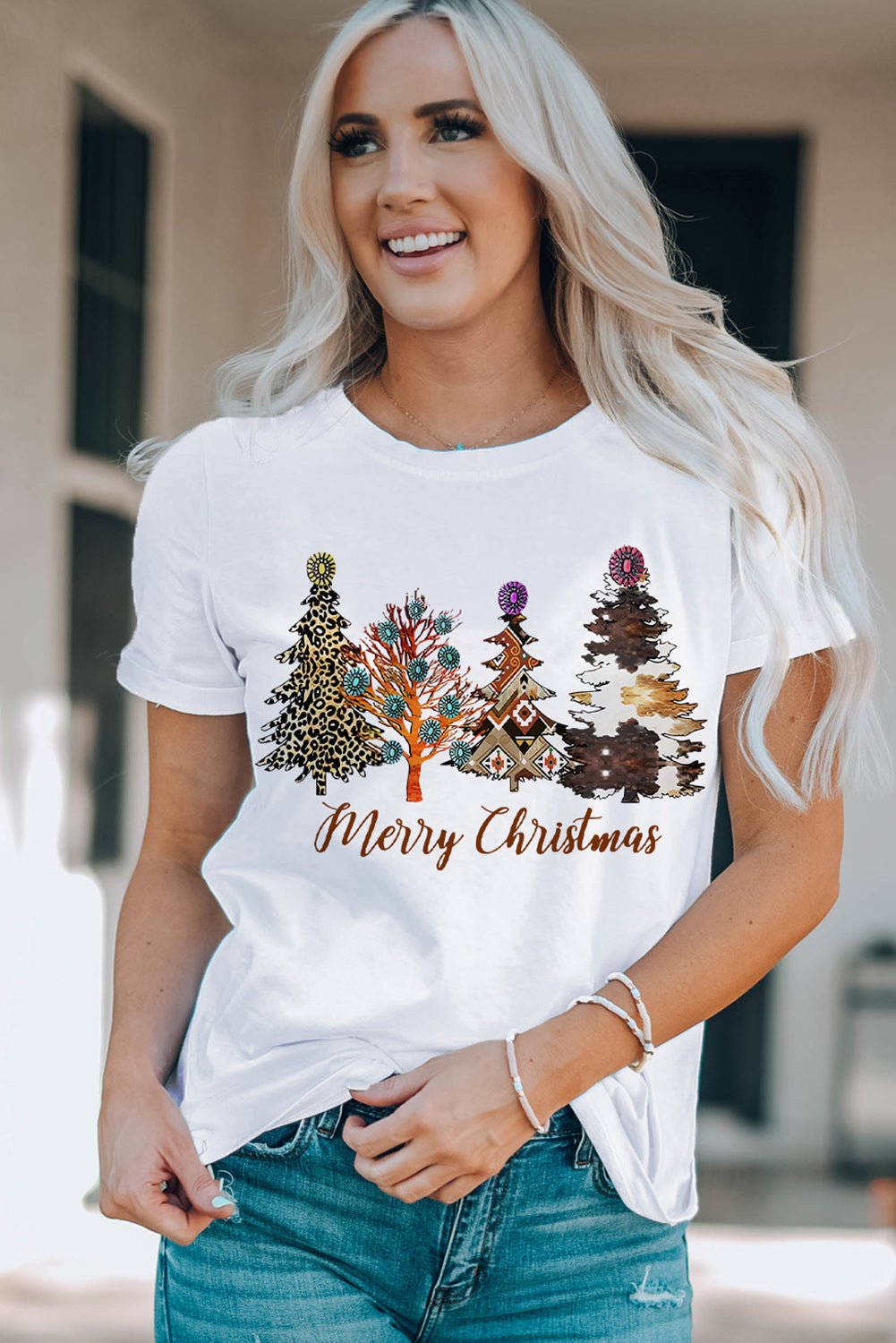 Festive White Western Tree Print Graphic T-shirt