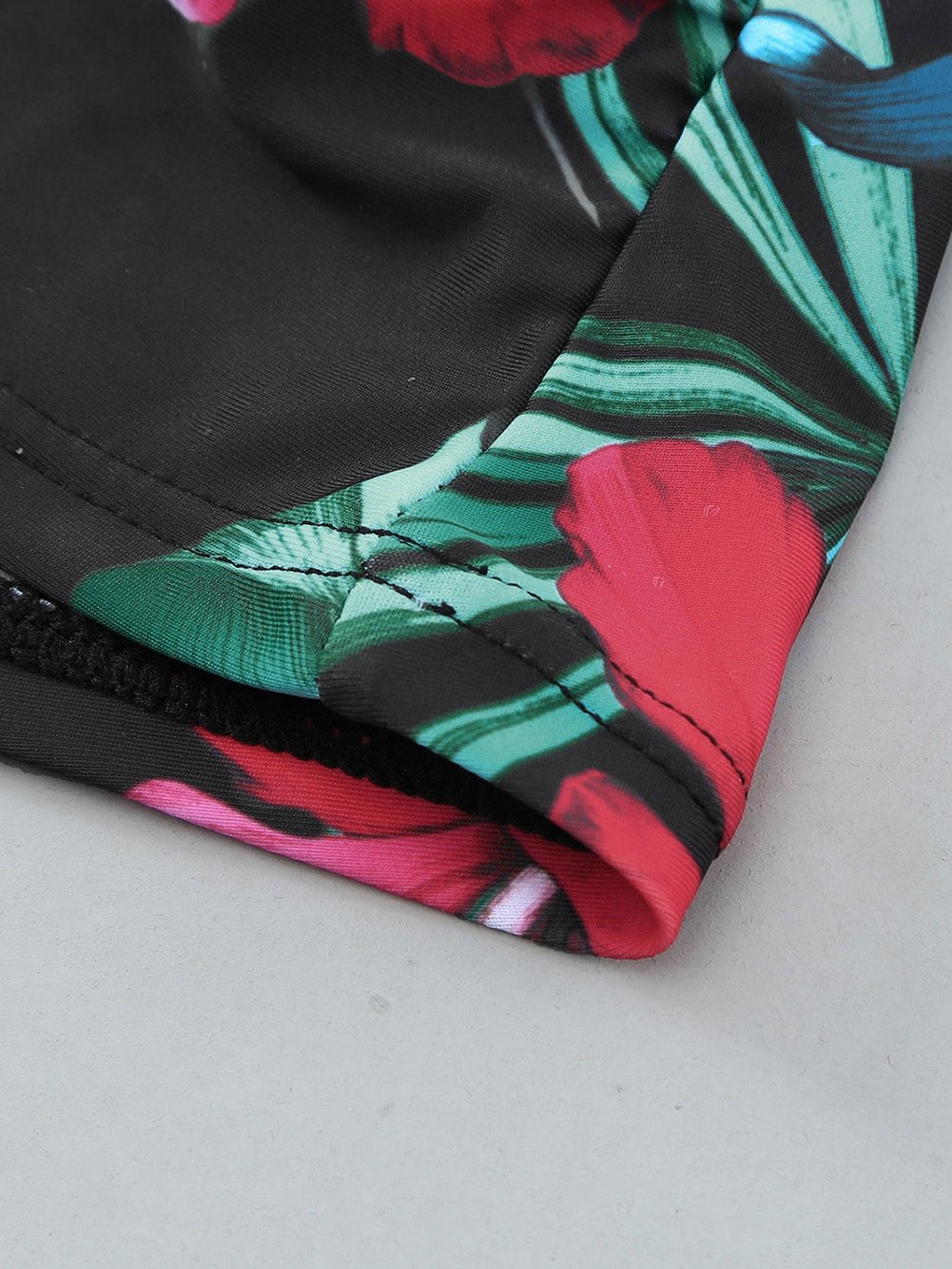 Fresh Floral High-Neck Tankini Set with Ruched Detail