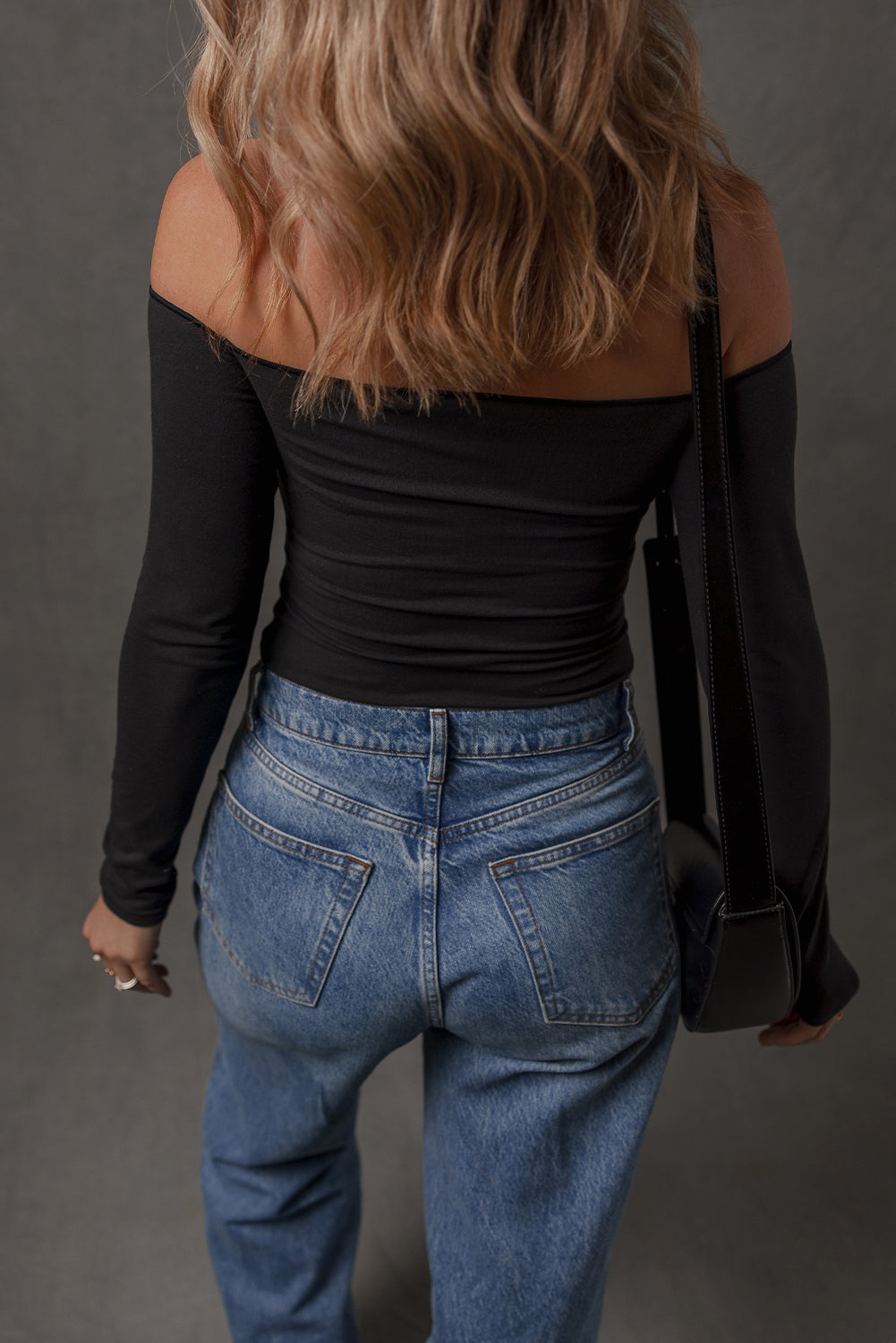 Black Solid Color Off-the-shoulder Long Sleeve T Shirt