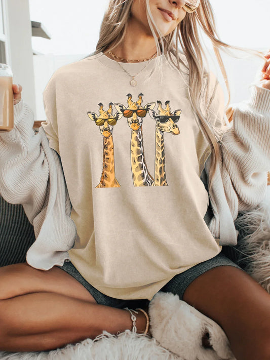 Giraffe Trio Graphic with Sunglasses Detail Print T-shirt Short Sleeve Crew Neck Casual Top For Summer&Spring Women's Clothing
