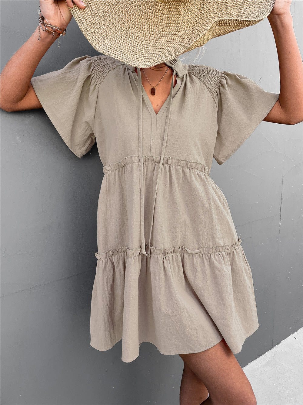 Stylish Pleated V-Neck Dress with Belt and Short Sleeves