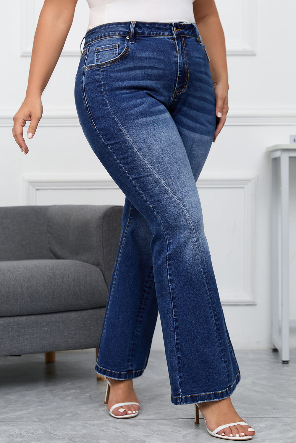 Vintage Washed Blue Flared Denim Jeans for Plus Size Women