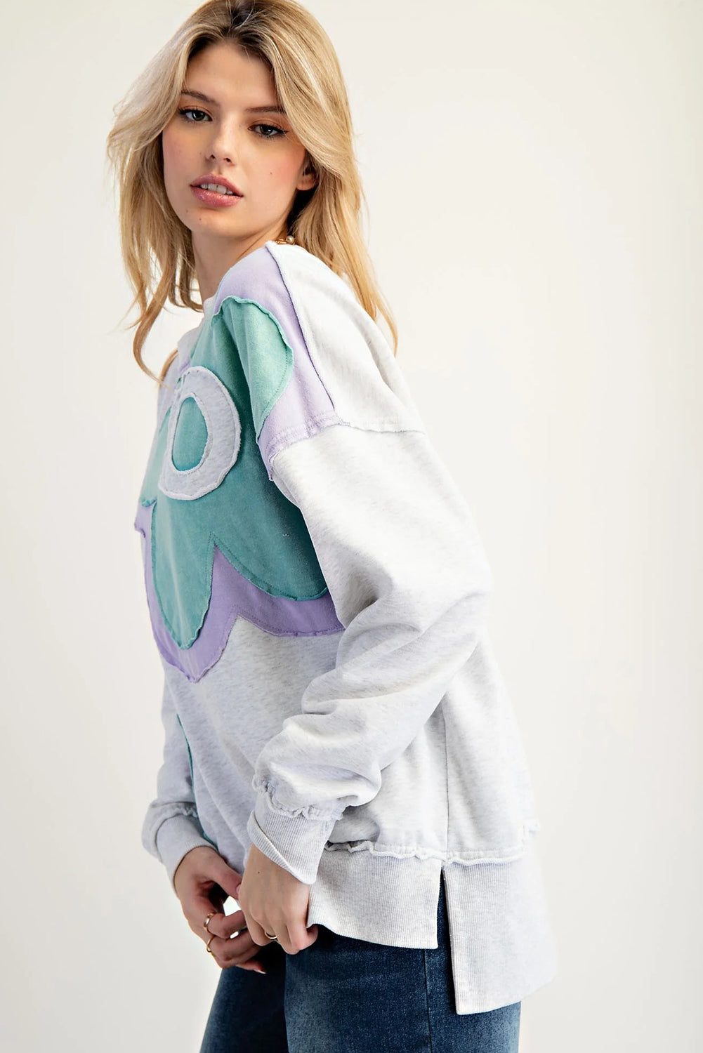 Light Grey Raw Seam Color Block Flower Patched Long Sleeve Top
