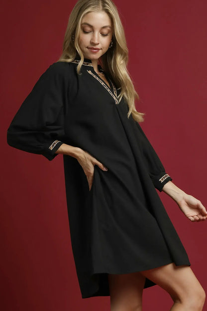 Black Contrast Trim V Neck Bracelet Sleeve Shift Mini Dress