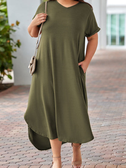 Emerald V-Neck Maxi Dress with Rolled Cuffs for Curvy Women