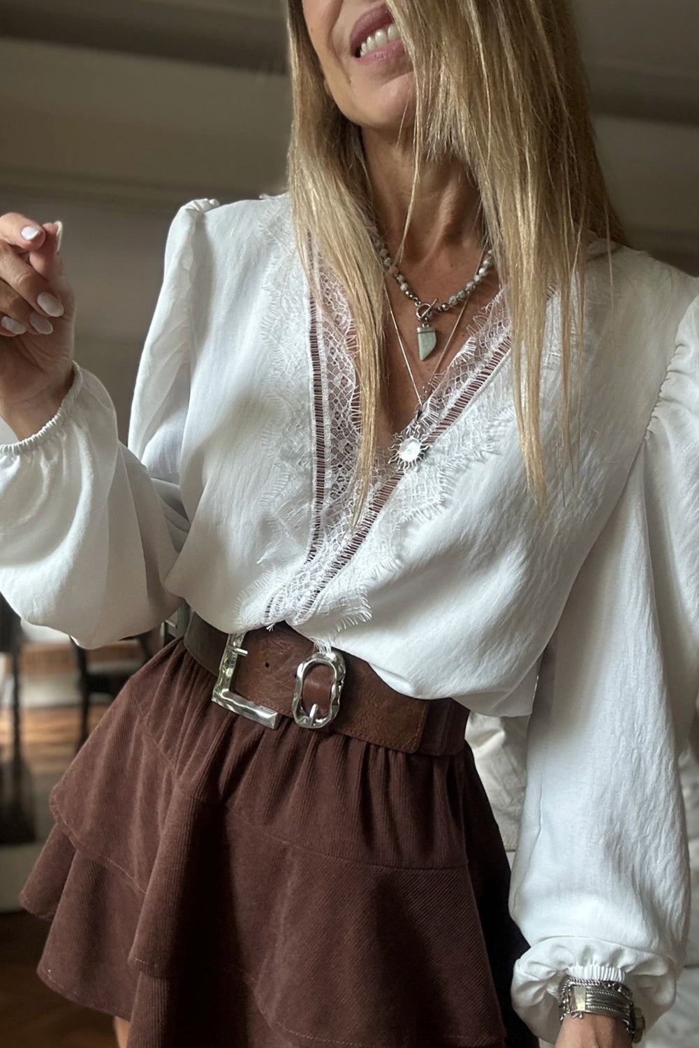 White Eyelash Patched V Neckline Puff Sleeve Blouse