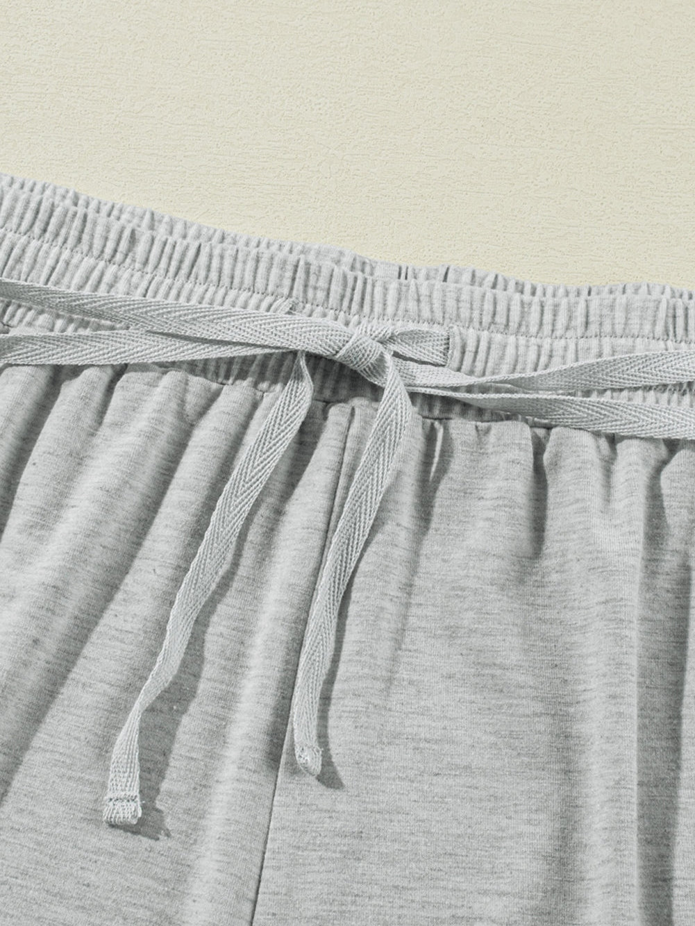 Gray Contrast Stitching Cuffed Sleeve Plus Shorts Set