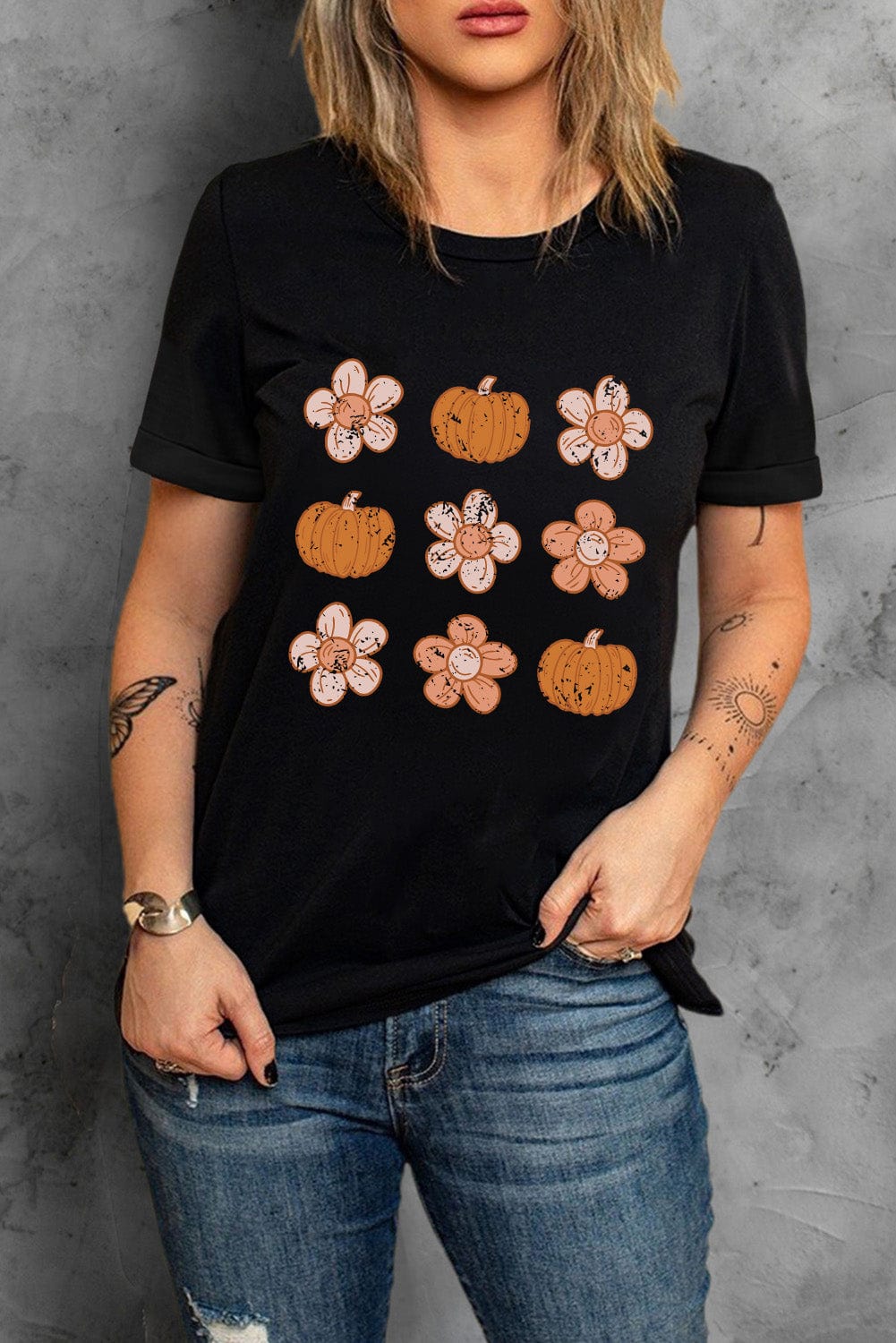 Autumn Vibes Black Pumpkin Floral Short Sleeve Tee