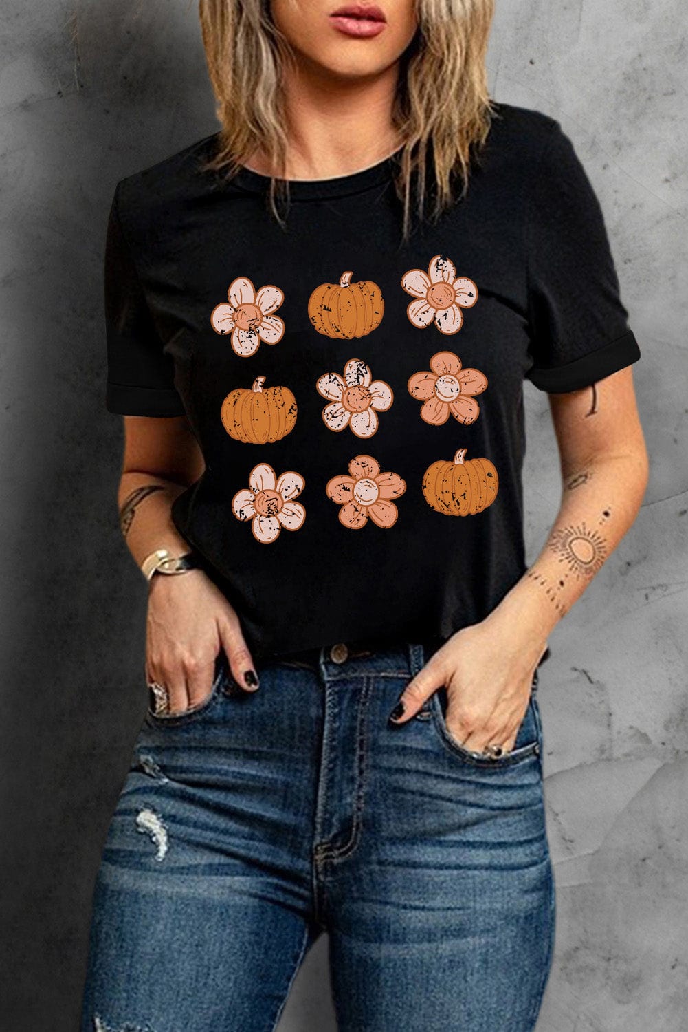 Autumn Vibes Black Pumpkin Floral Short Sleeve Tee