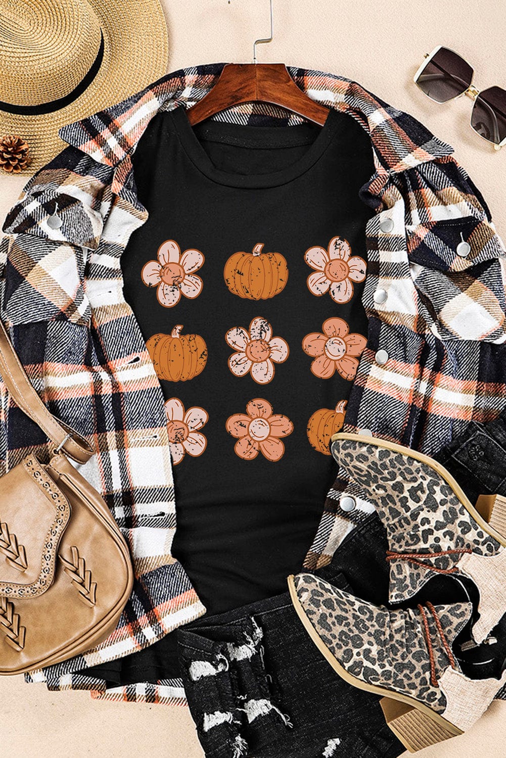 Autumn Vibes Black Pumpkin Floral Short Sleeve Tee