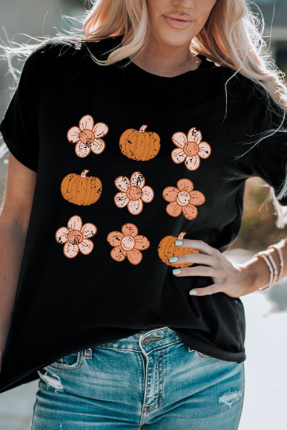 Autumn Vibes Black Pumpkin Floral Short Sleeve Tee