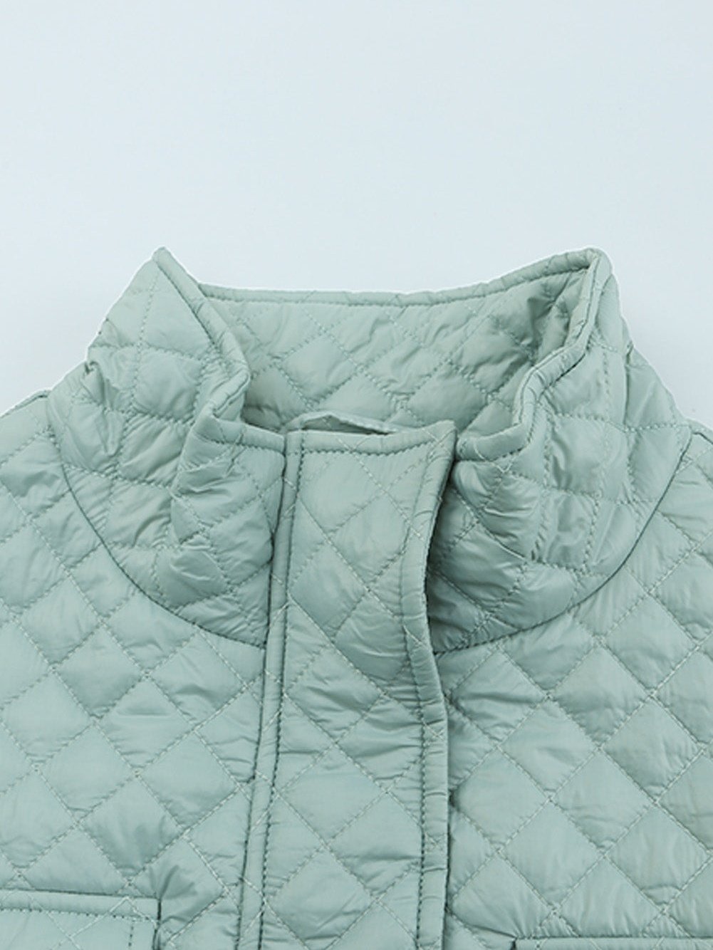 Green Quilted Zip-up Cropped Jacket with Chic Pockets