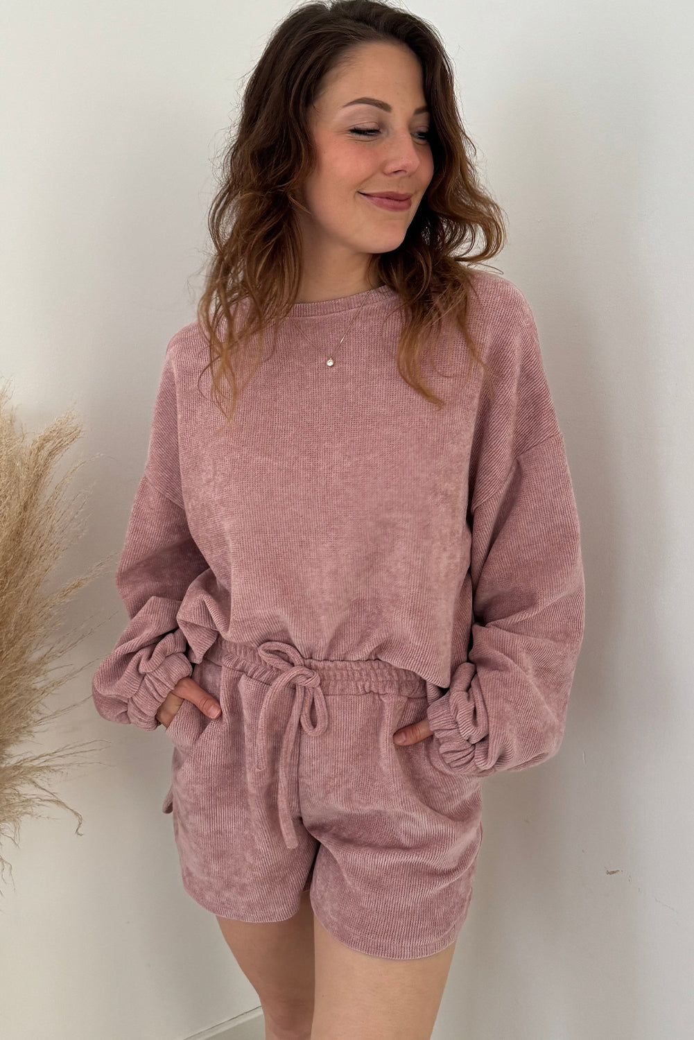 Fushia Solid Color Textured Knit Drop Shoulder Pullover Drawstring Shorts Set