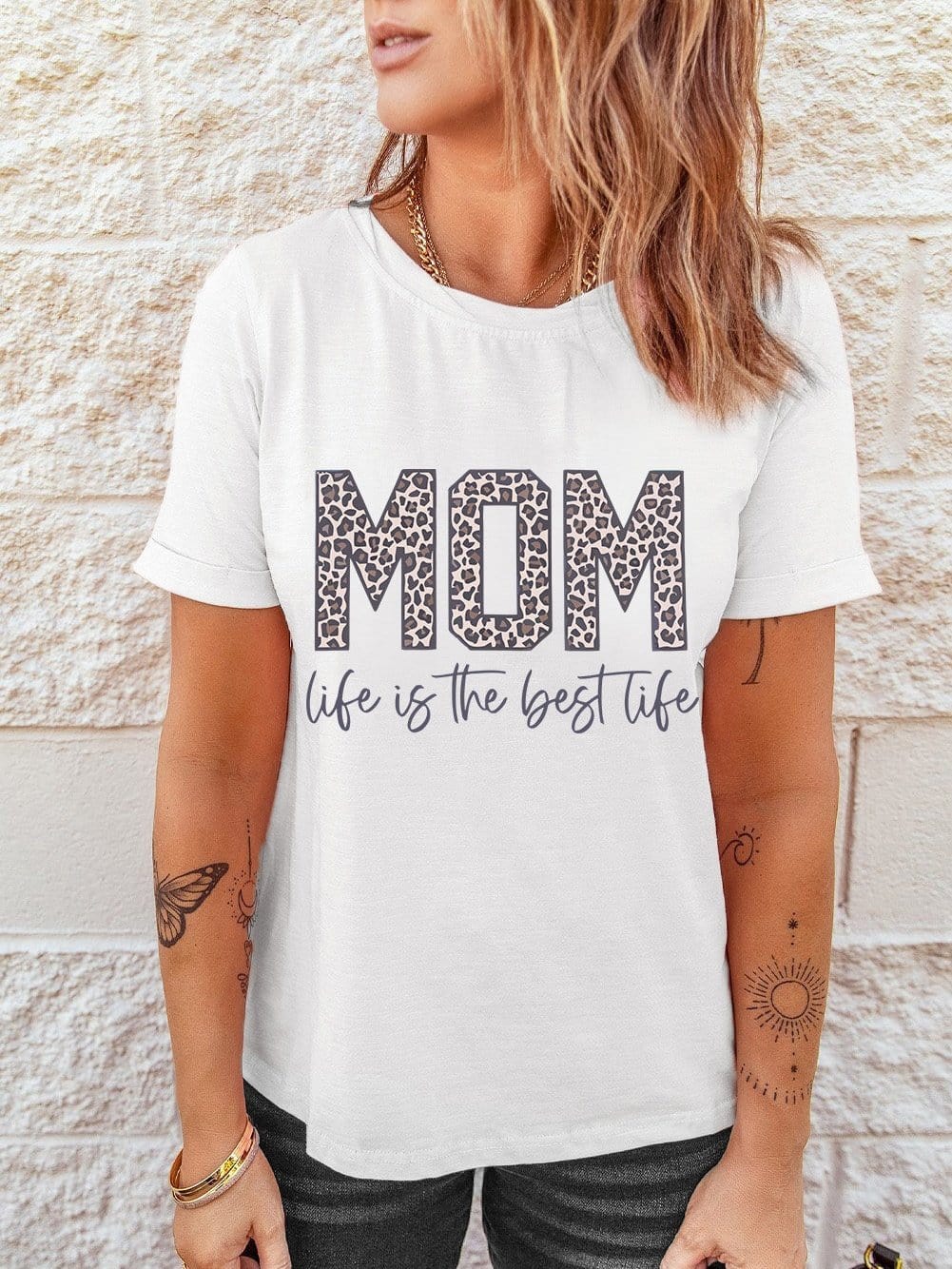 Best Life White MOM Graphic Tee for Her