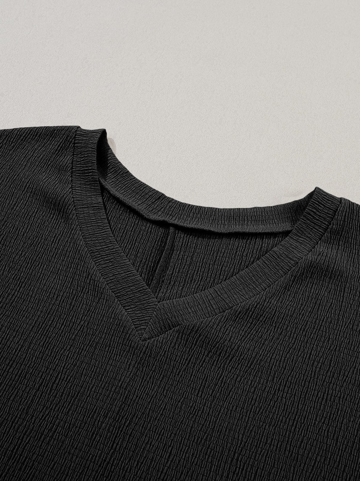 Black Crinkled V Neck Wide Sleeve Tee-Shirt with Breathable Fabric
