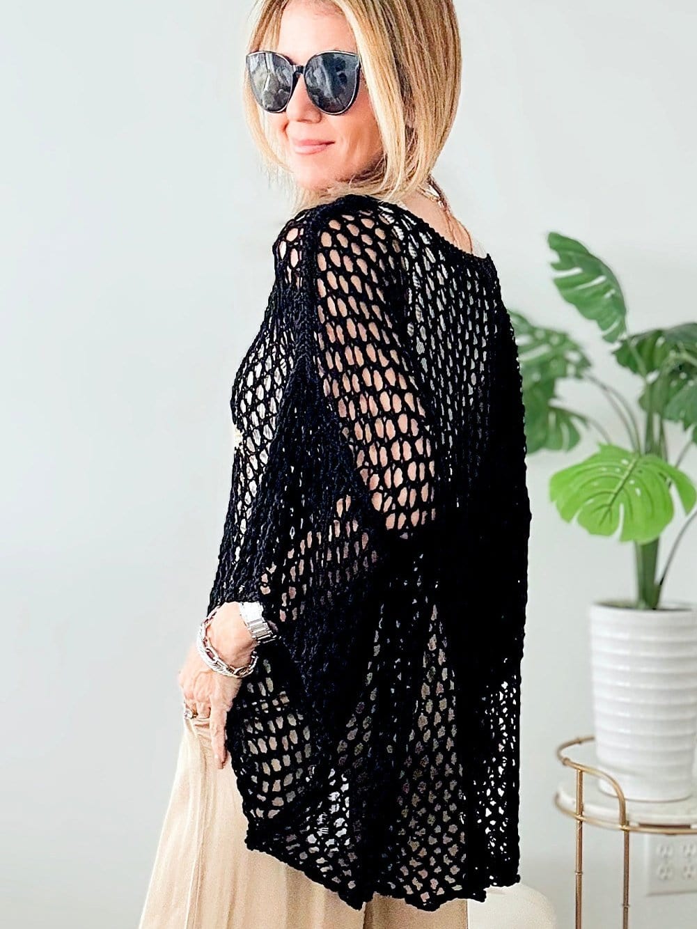 Black Star Crochet Knit Summer Top with Graphic Design