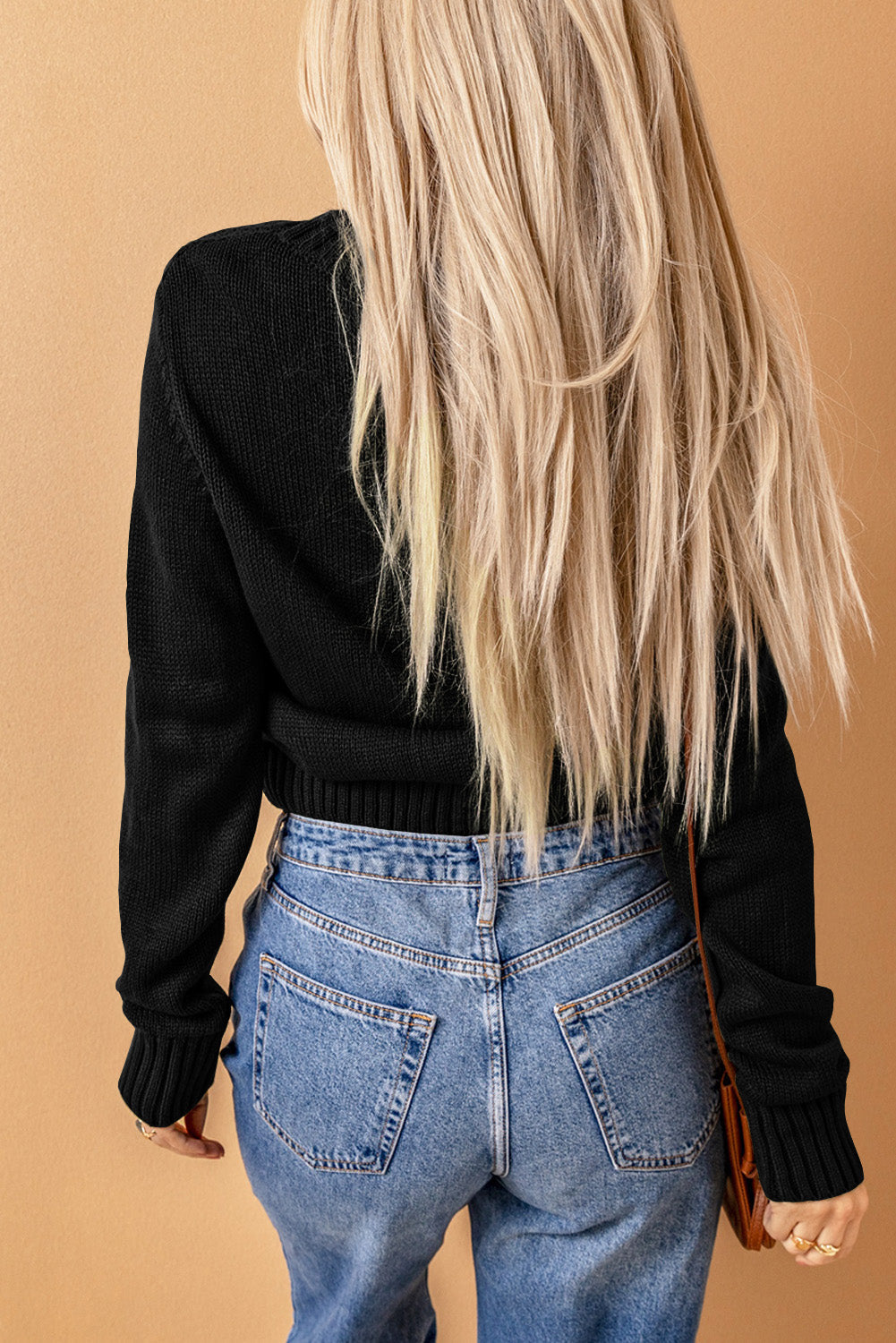 Elegant Black Textured V-Neck Cardigan with Front Pockets