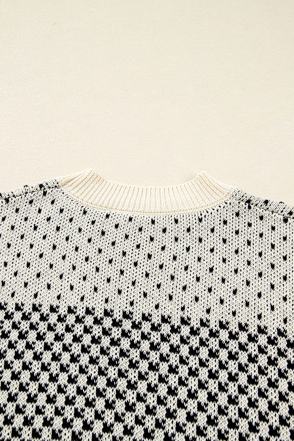 Black Contrast Color Pattern Lantern Sleeve Sweater