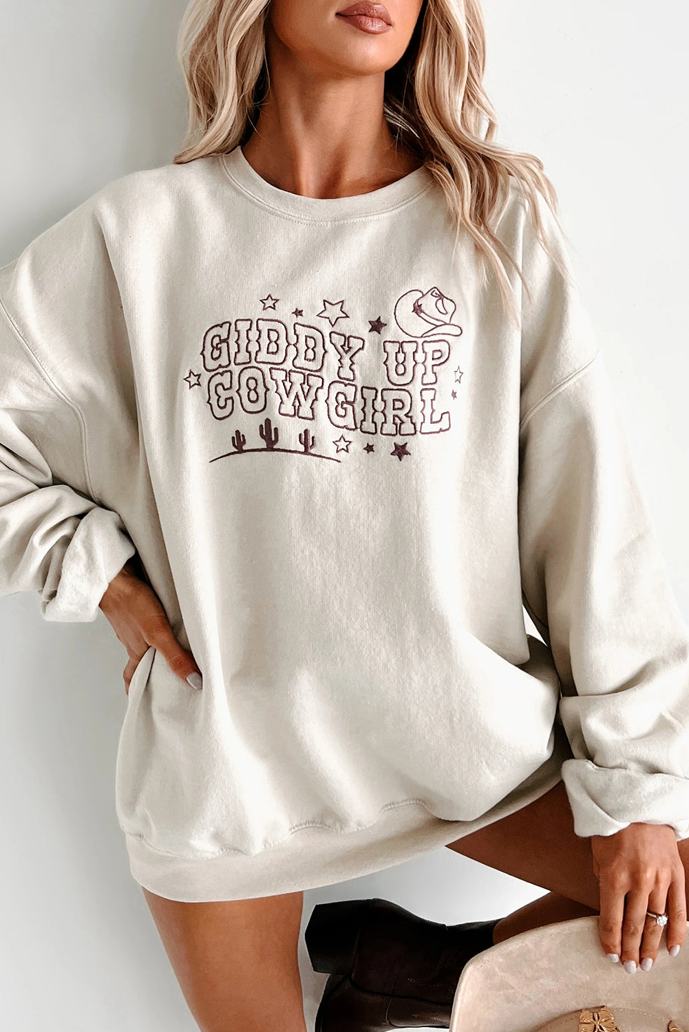 White GIDDY UP COWGIRL Embroidered Graphic Oversize Sweatshirt