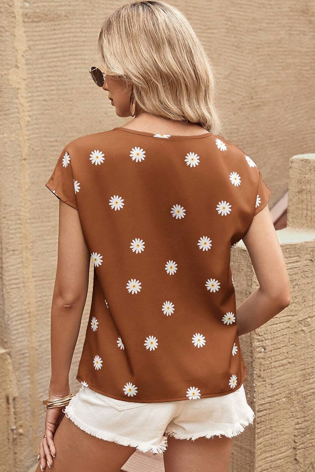 Chestnut Daisy Pattern Short Sleeve Blouse