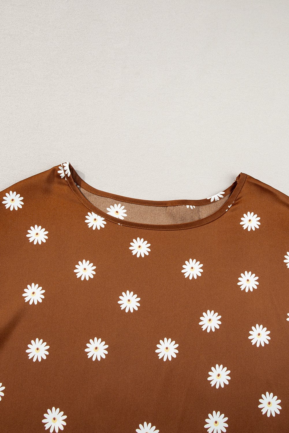 Chestnut Daisy Pattern Short Sleeve Blouse