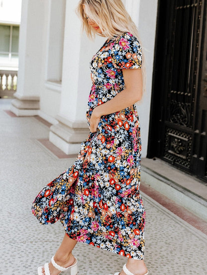 Chic Black Floral Tiered Maxi Dress with Short Sleeves