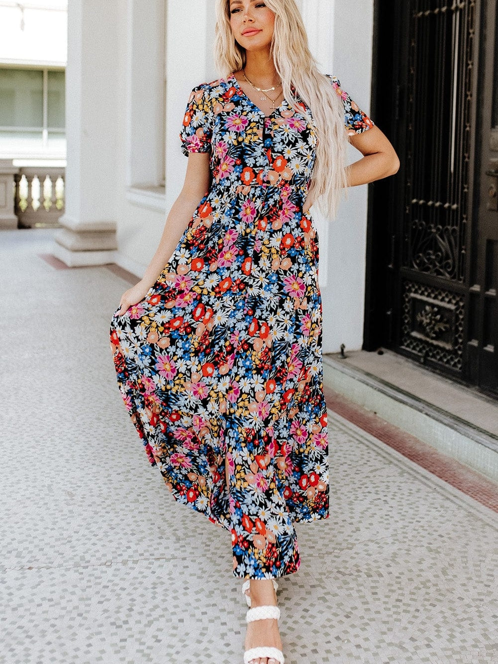 Chic Black Floral Tiered Maxi Dress with Short Sleeves