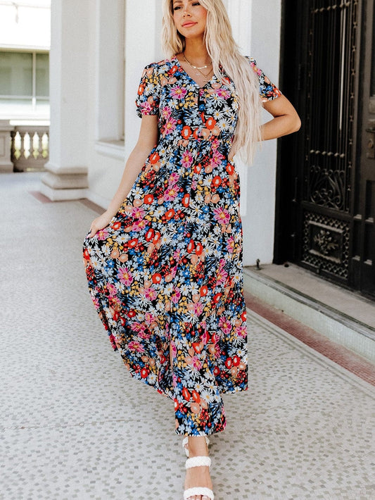 Chic Black Floral Tiered Maxi Dress with Short Sleeves