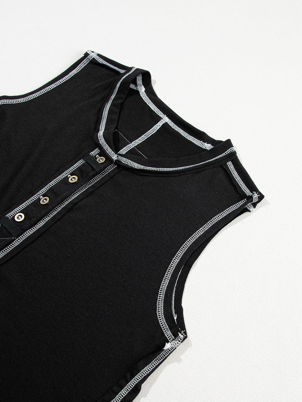 Chic Black Henley Tank Top with Exposed Seam & Contrast Stitching