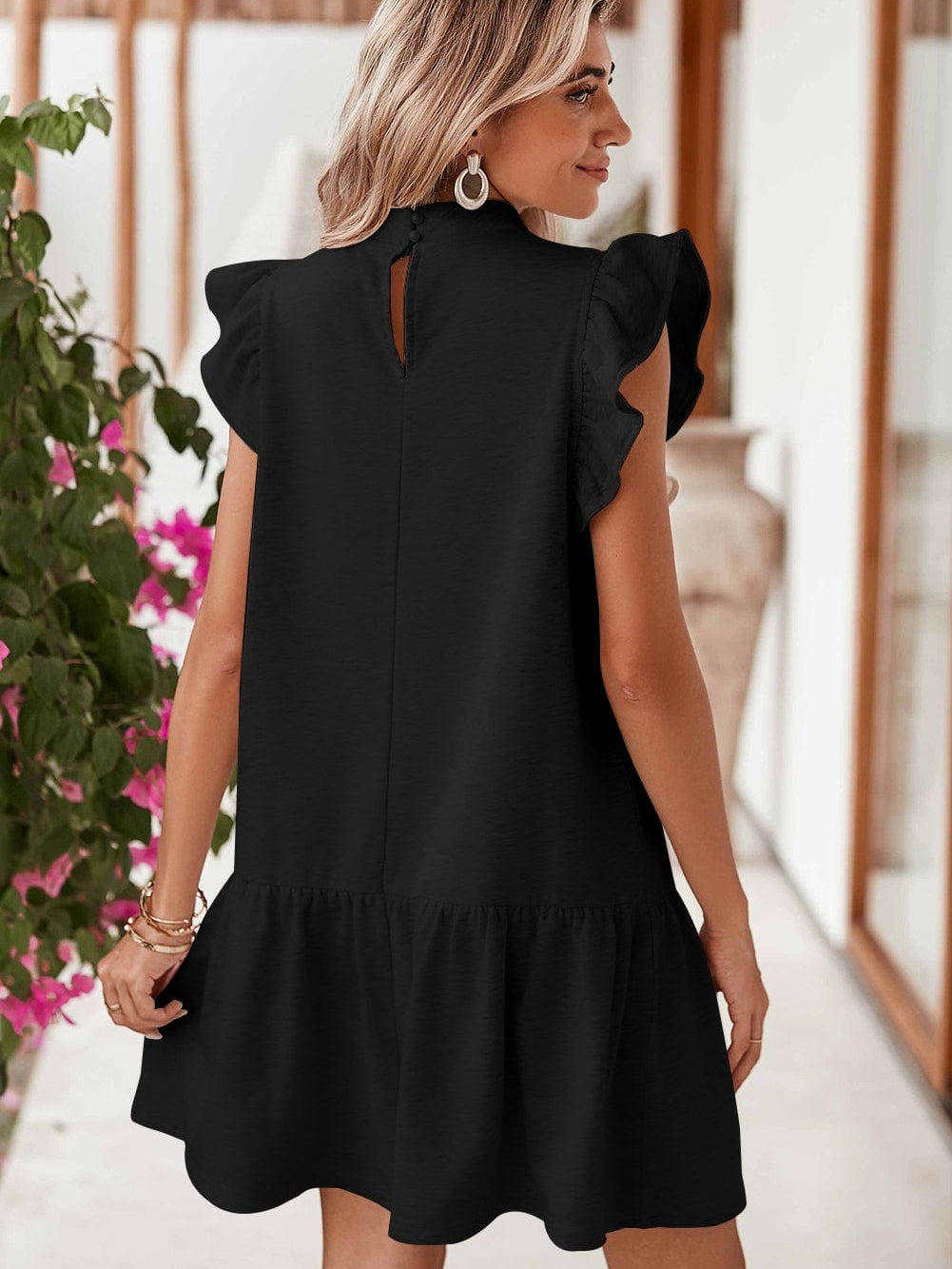 Chic Black Ruffle Sleeve Mini Shift Dress