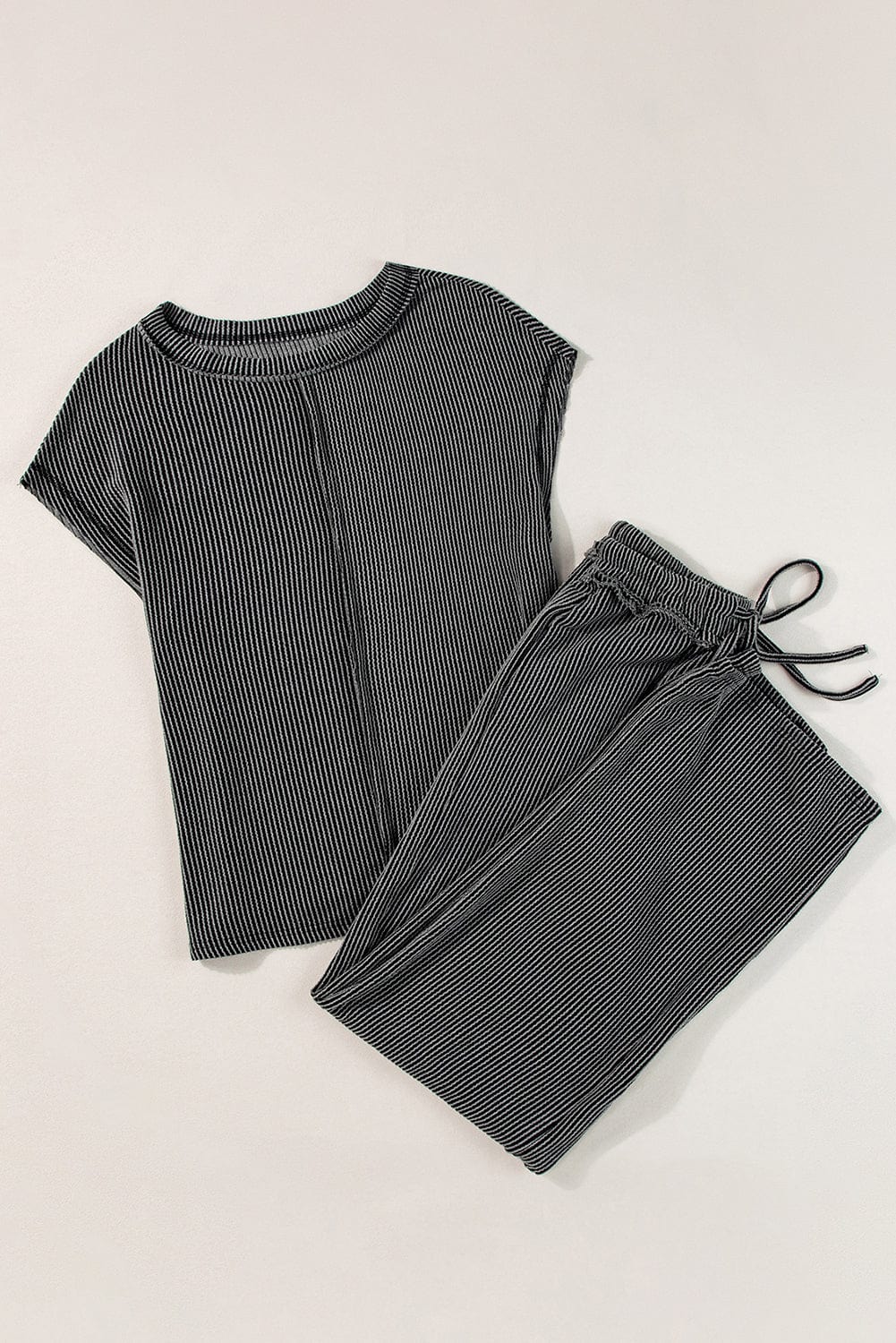 Chic Carbon Grey Ribbed Two-Piece Set with Exposed Seams