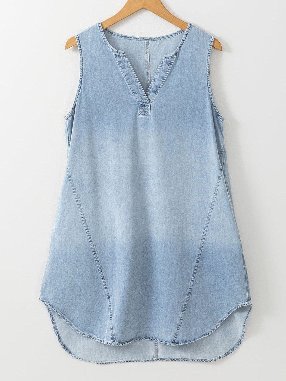 Chic Denim V-Neck Sleeveless Dress in Beau Blue Chambray
