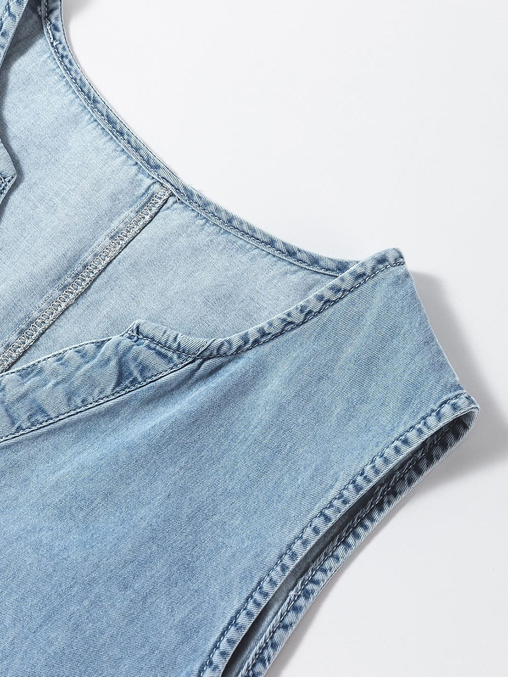 Chic Denim V-Neck Sleeveless Dress in Beau Blue Chambray