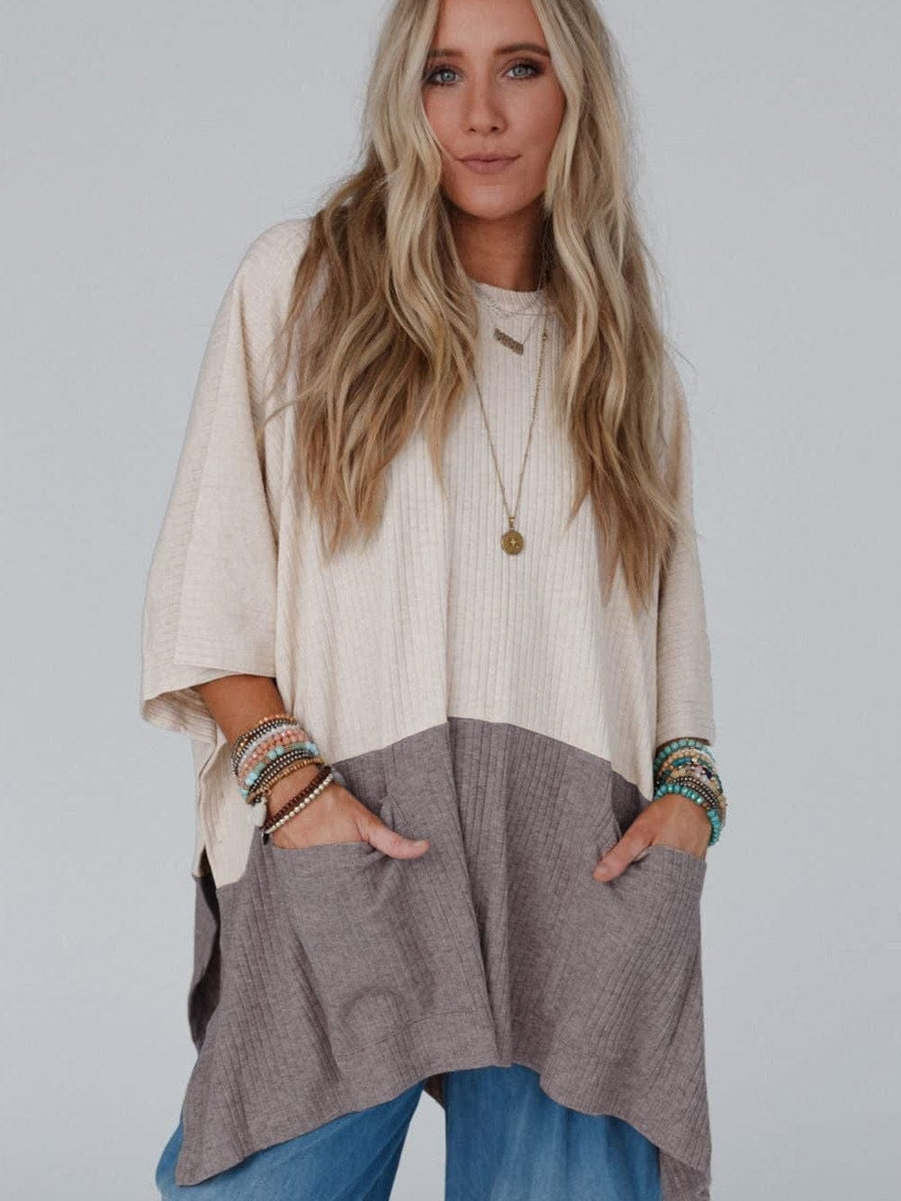 Chic Pale Khaki Ribbed Knit Color Block Poncho with Split Side