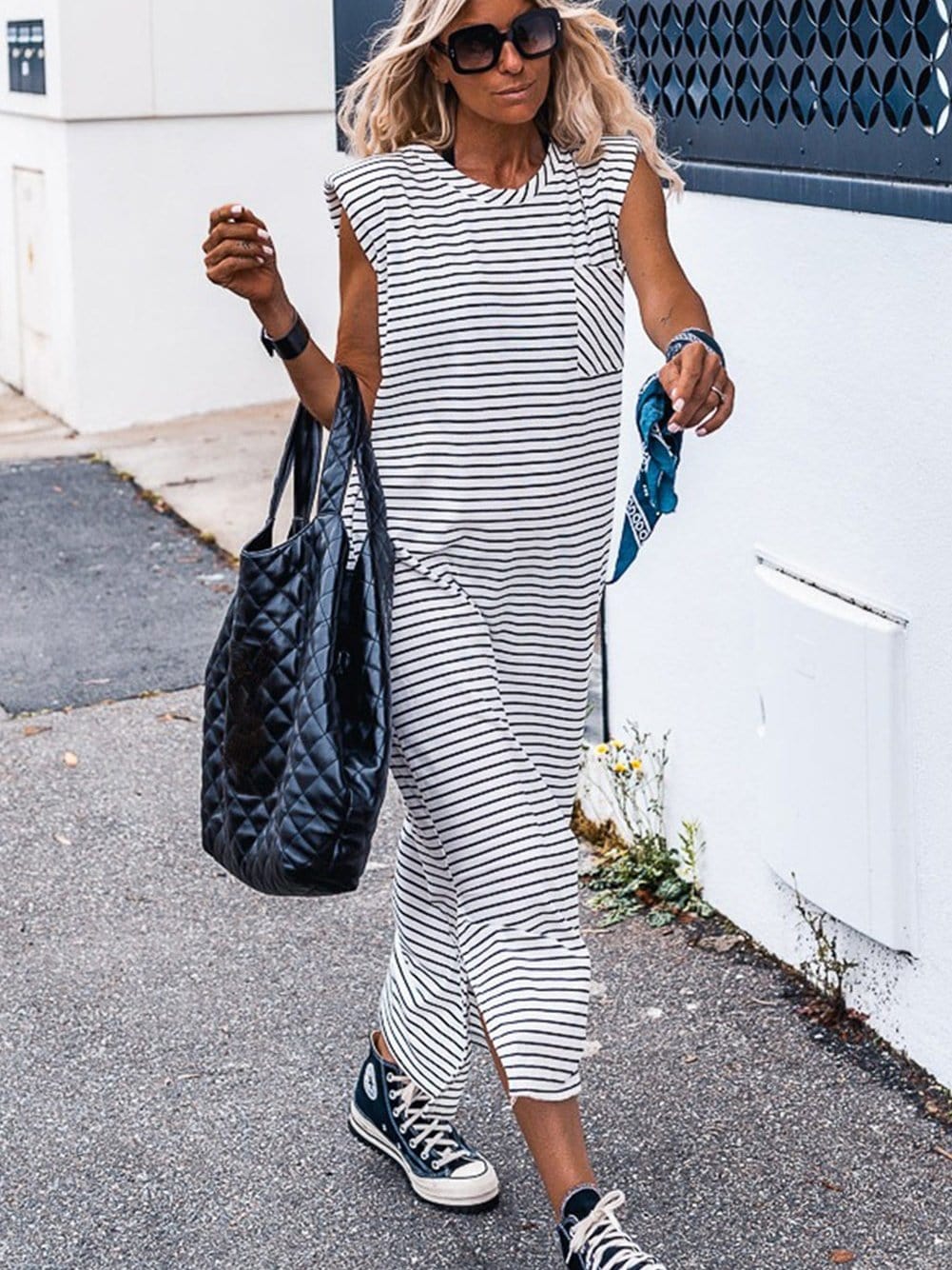 Chic Striped Sleeveless Maxi Dress with Shoulder Padding