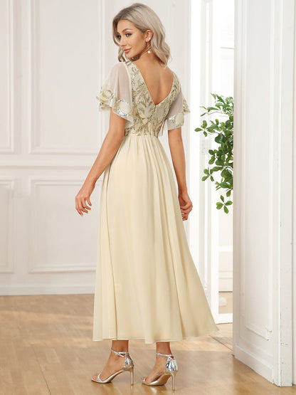 Chic V-Neck Mother of the Bride Dress with Short Ruffles Sleeves