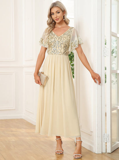 Chic V-Neck Mother of the Bride Dress with Short Ruffles Sleeves