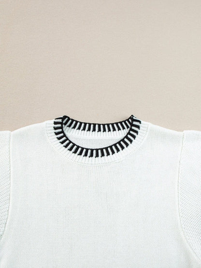 Chic White Batwing Sleeve Knit Top with Contrast Trim