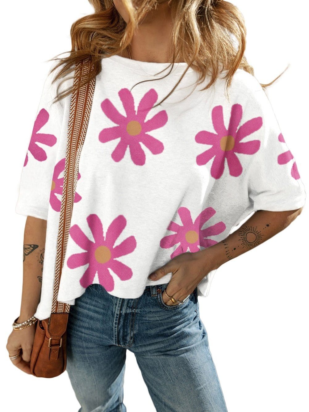 Chic White Daisy Printed Floral Tee