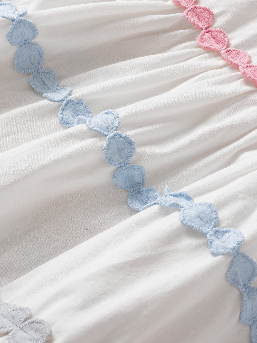 Chic White Peplum Tank Top with Ricrac Detail