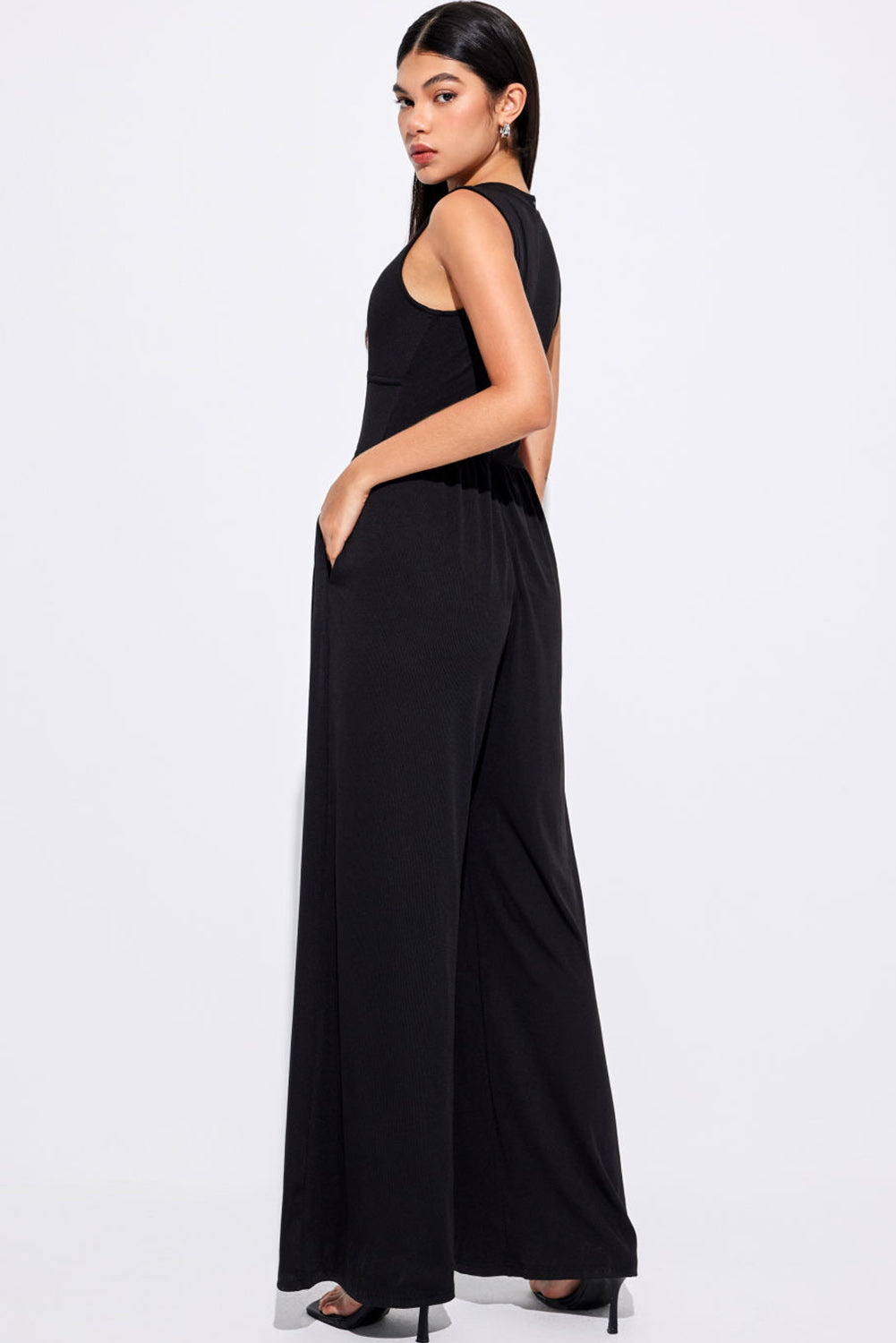 Chic Black Wide Leg Jumpsuit with Cinched Waist
