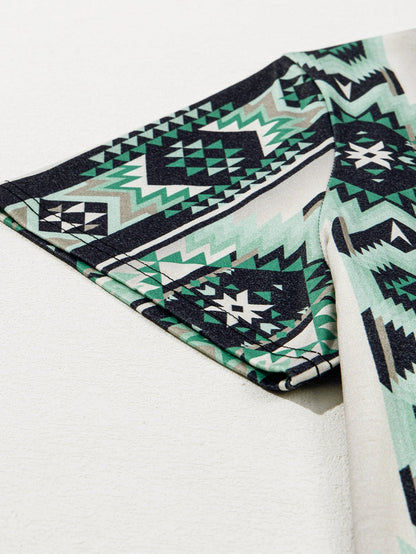 Green Geometric Retro Print Plus Size Tee