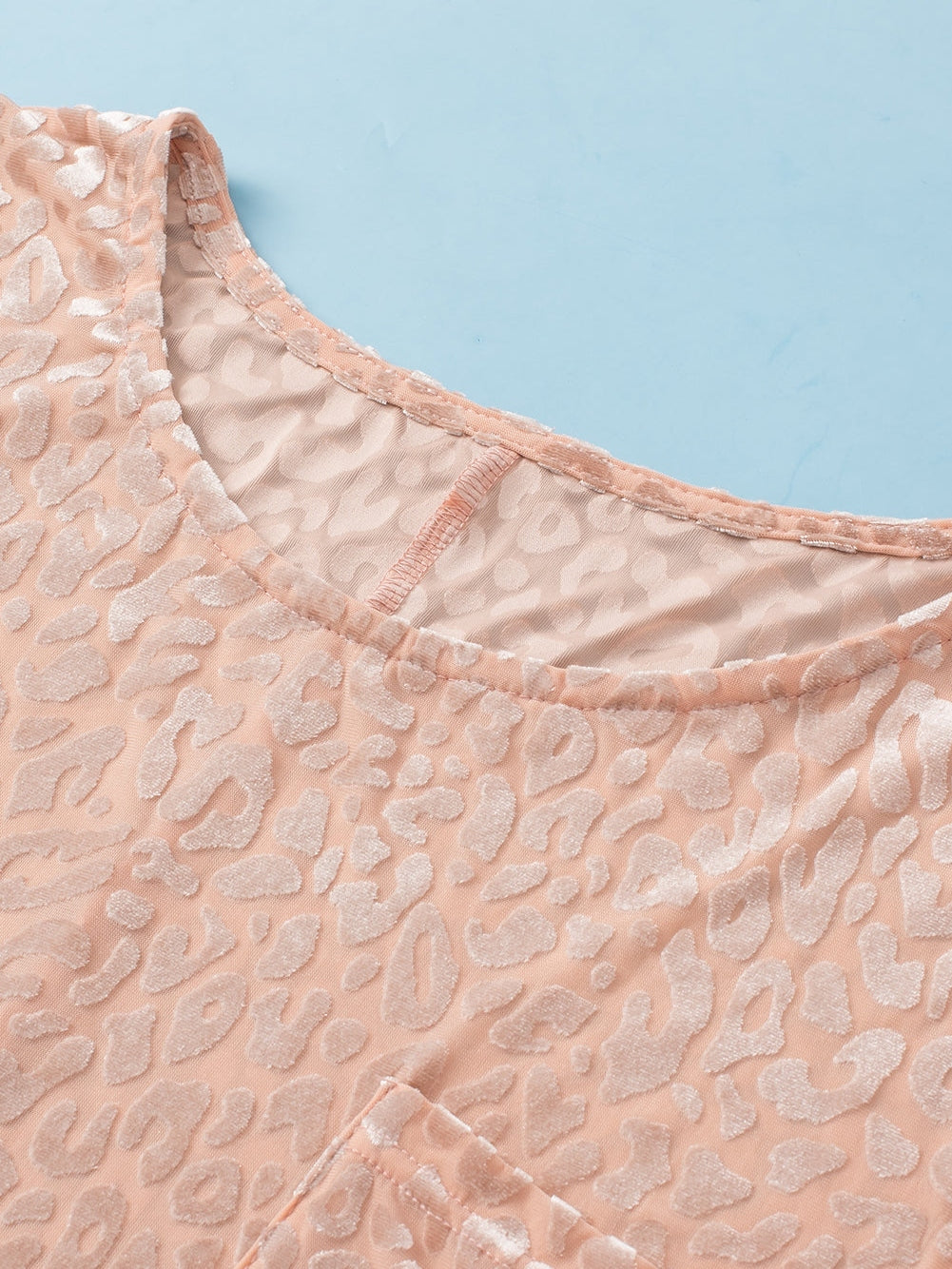 Plus Size Khaki Leopard Print V-Neck T-shirt