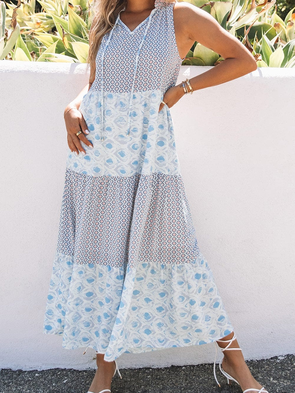 Diamond Blue Abstract Print V-Neck Sleeveless Maxi Dress