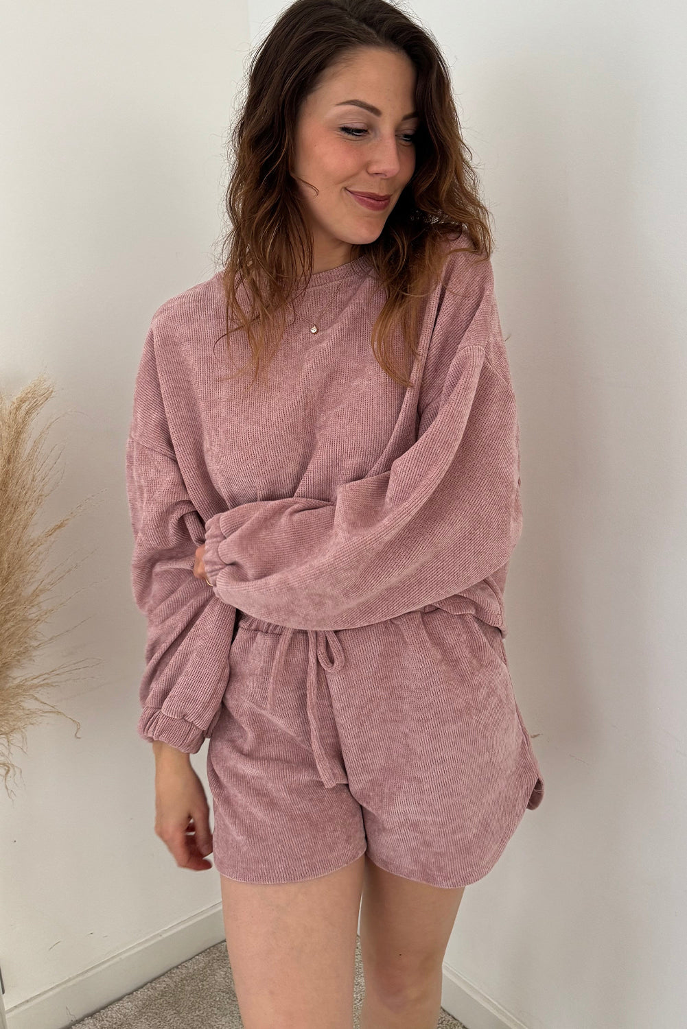 Fushia Solid Color Textured Knit Drop Shoulder Pullover Drawstring Shorts Set