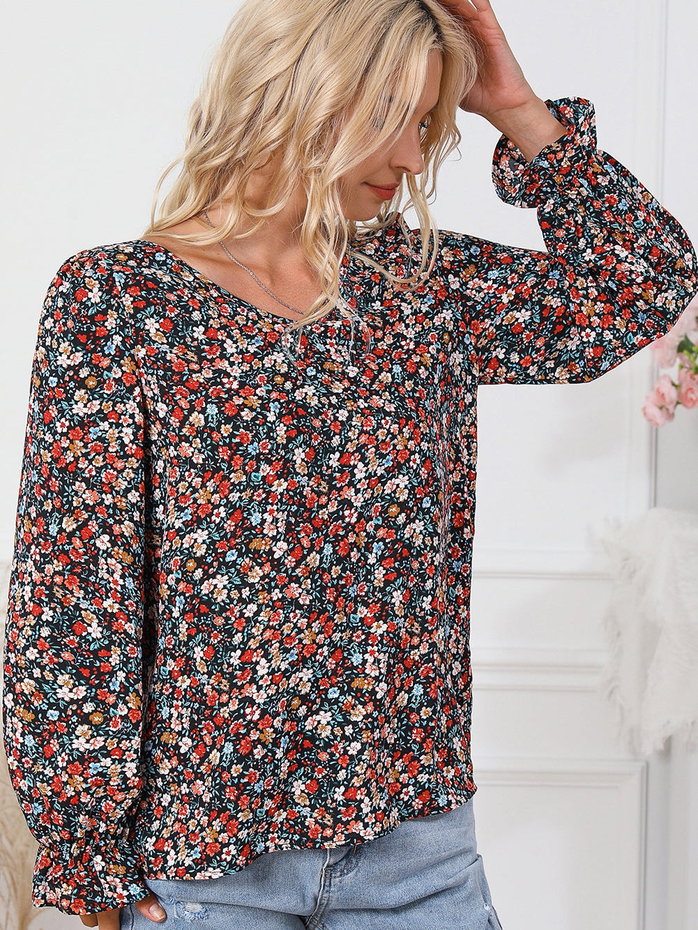 Flame Red Lace Patch V-Neck Tie-Up Puff Sleeve Floral Top