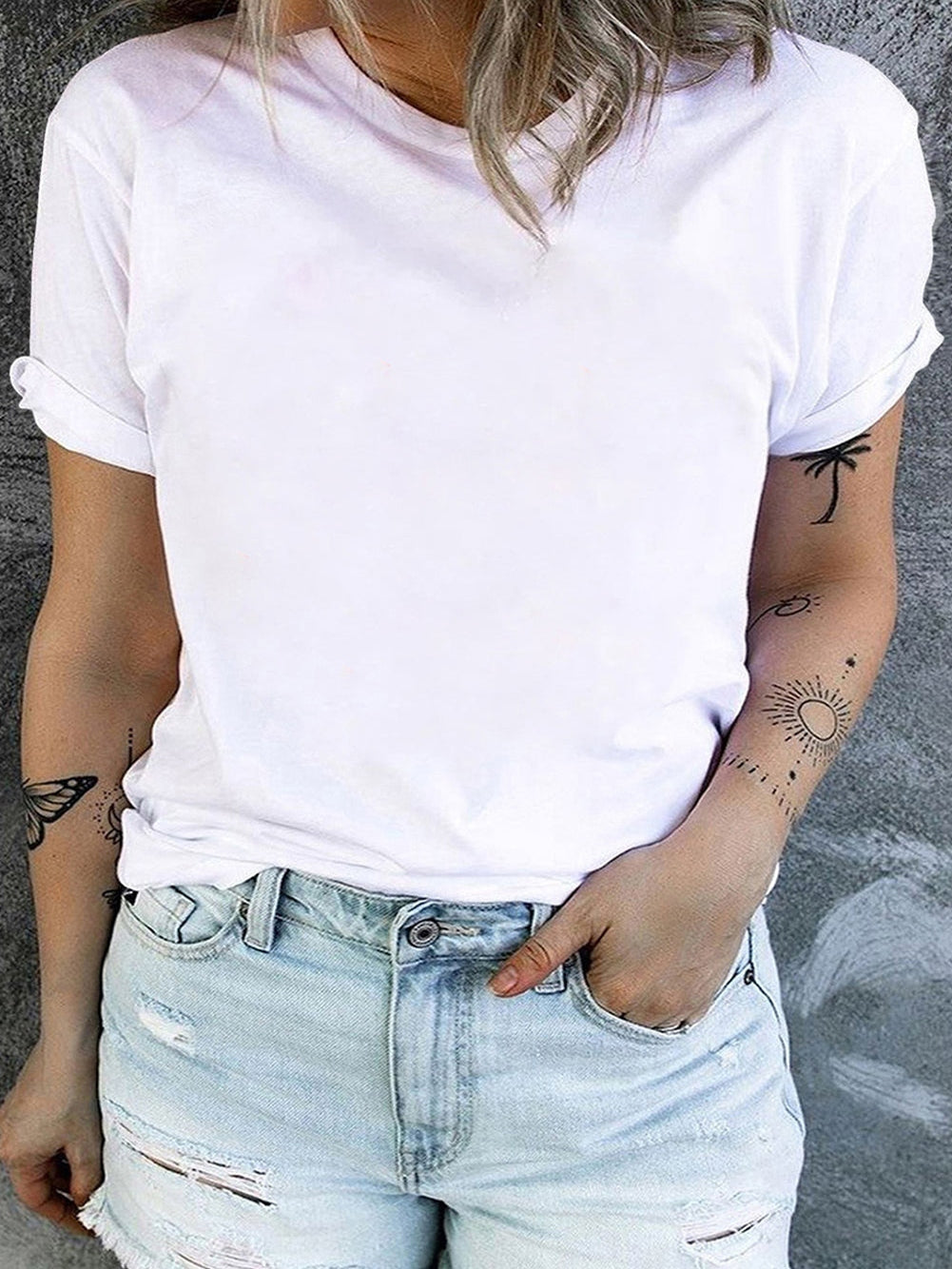 Stylish White Rolled Sleeve Plus Size Tee